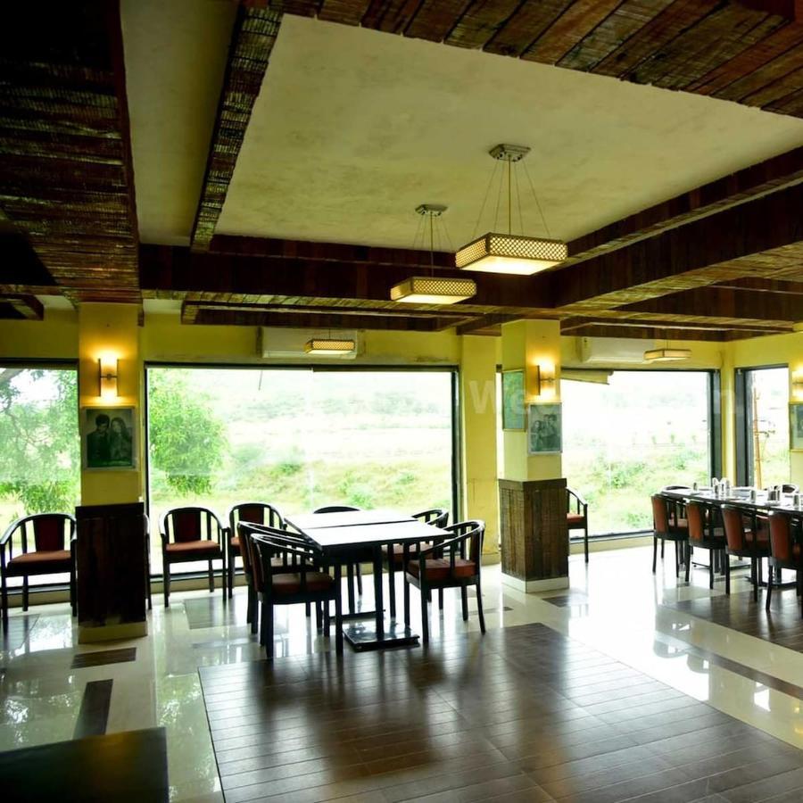 Complimentary Water Park Igatpuri Hotell Exteriör bild
