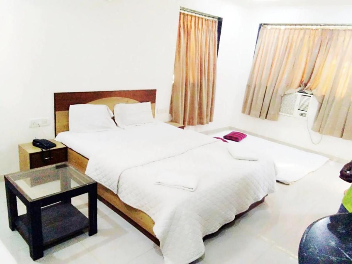 Complimentary Water Park Igatpuri Hotell Exteriör bild