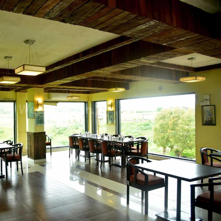 Complimentary Water Park Igatpuri Hotell Exteriör bild