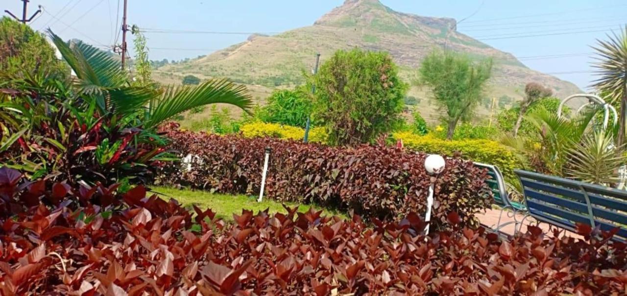 Complimentary Water Park Igatpuri Hotell Exteriör bild